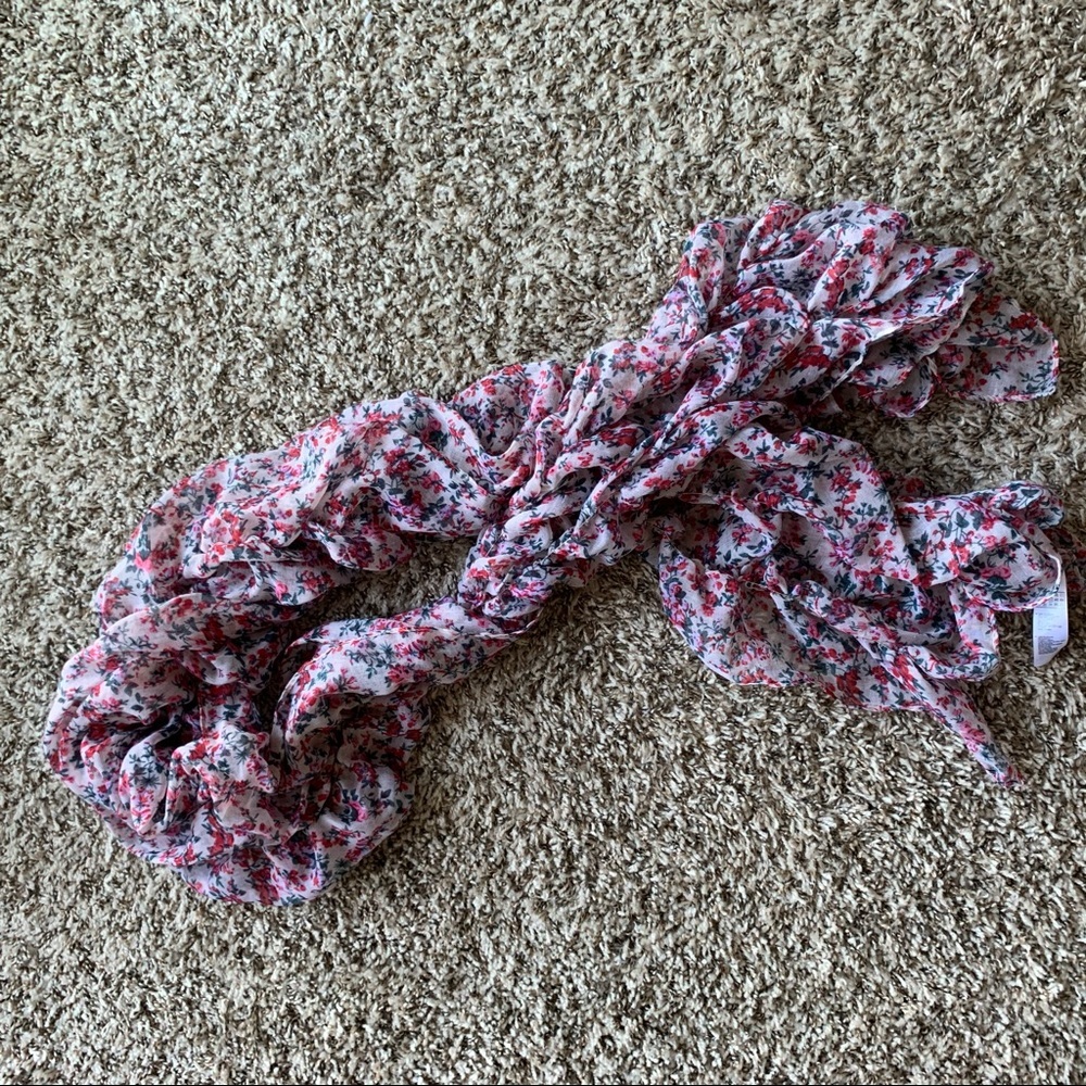 Pink Floral Print Ruffle Scarf - Picture 2 of 4